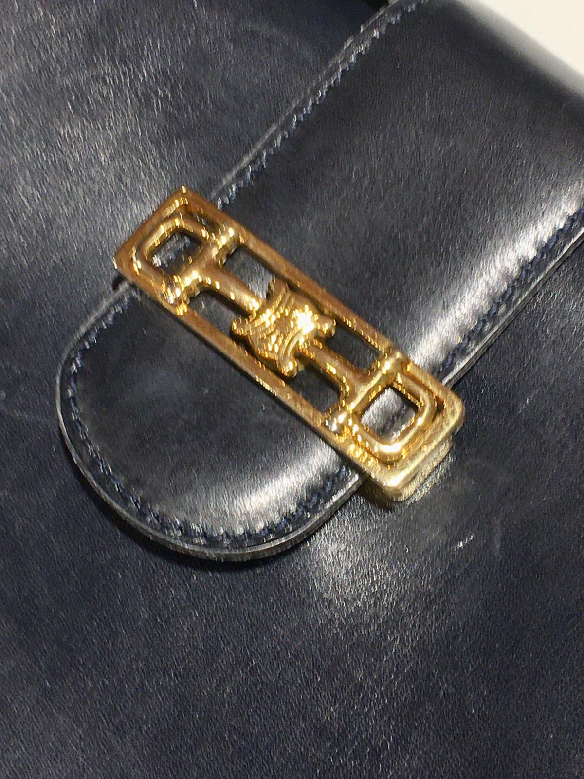 Céline vintage Handtasche blau mit Goldschließe