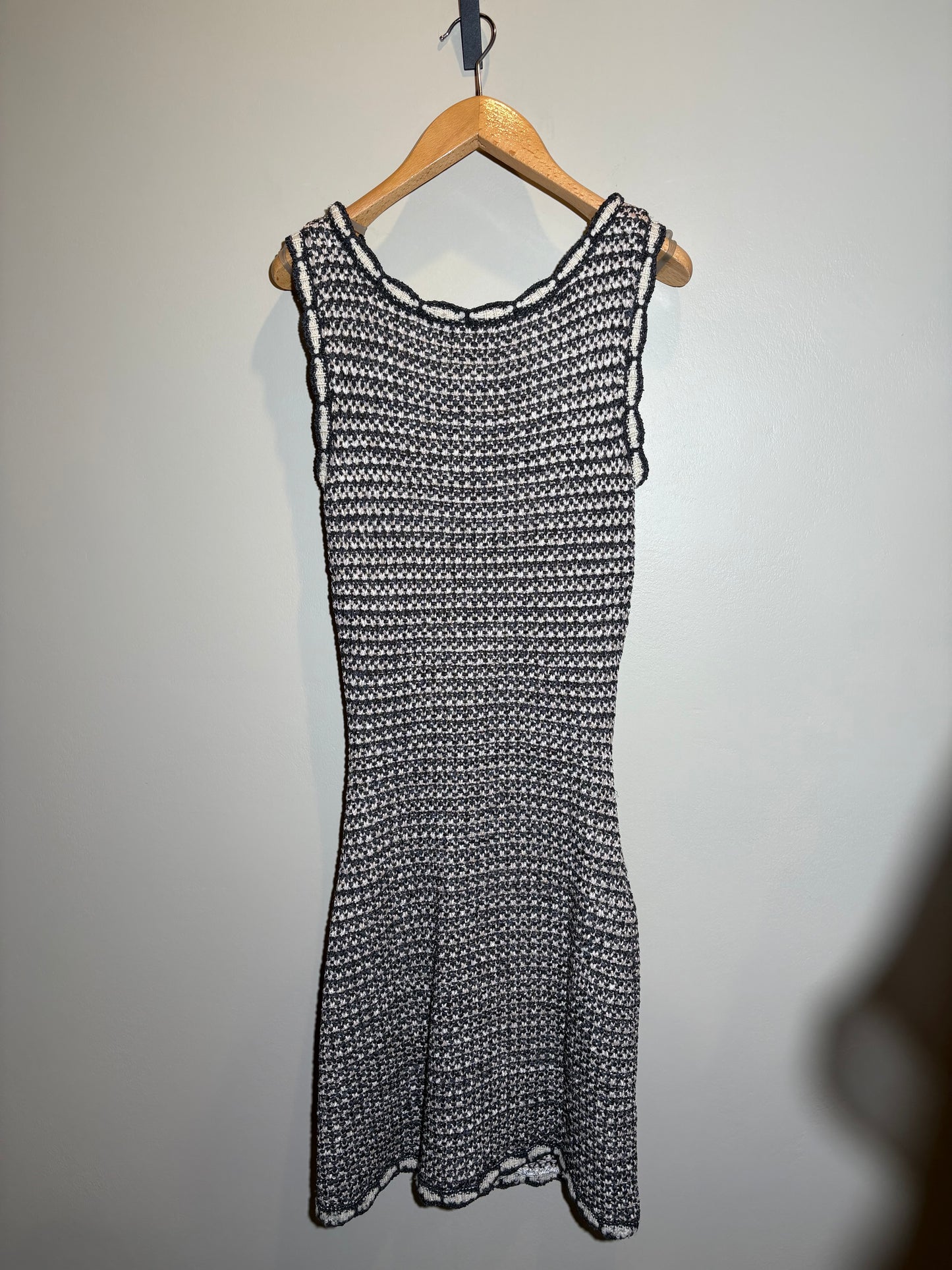 Dior Strick-Kostüm Kleid und Jacke grau/crème in 34/36
