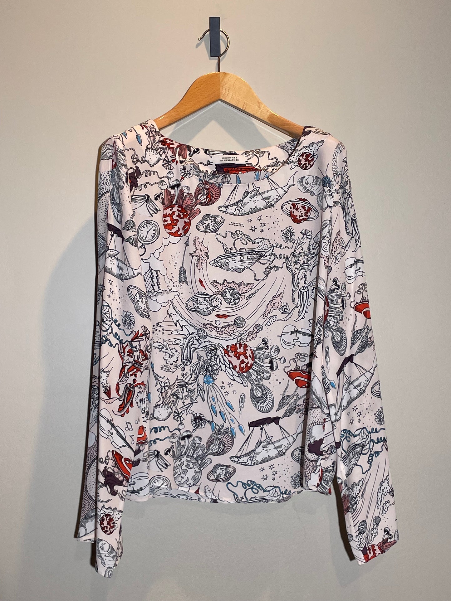 Bluse Dorothee Schumacher puderfarben und bunt mit Ärmelschlitzen in 40