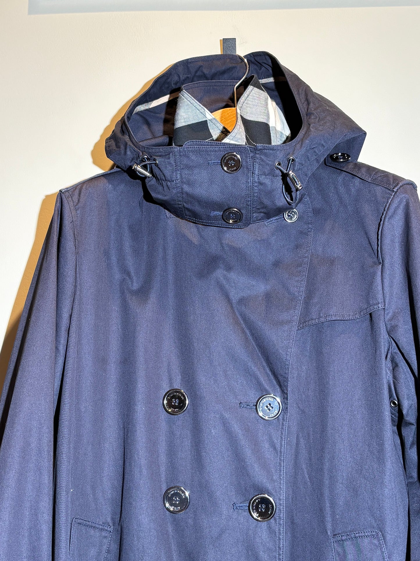 Burberry blauer Mantel mit abnehmbarer Kapuze in 42