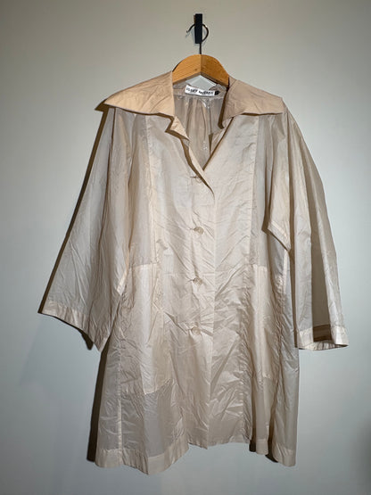 ISSEY MIYAKE transparenter rosé Mantel in 34-40