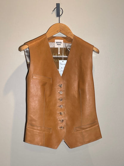 Hermès Lederweste, hellbraun mit Seiden - Rücken in 36