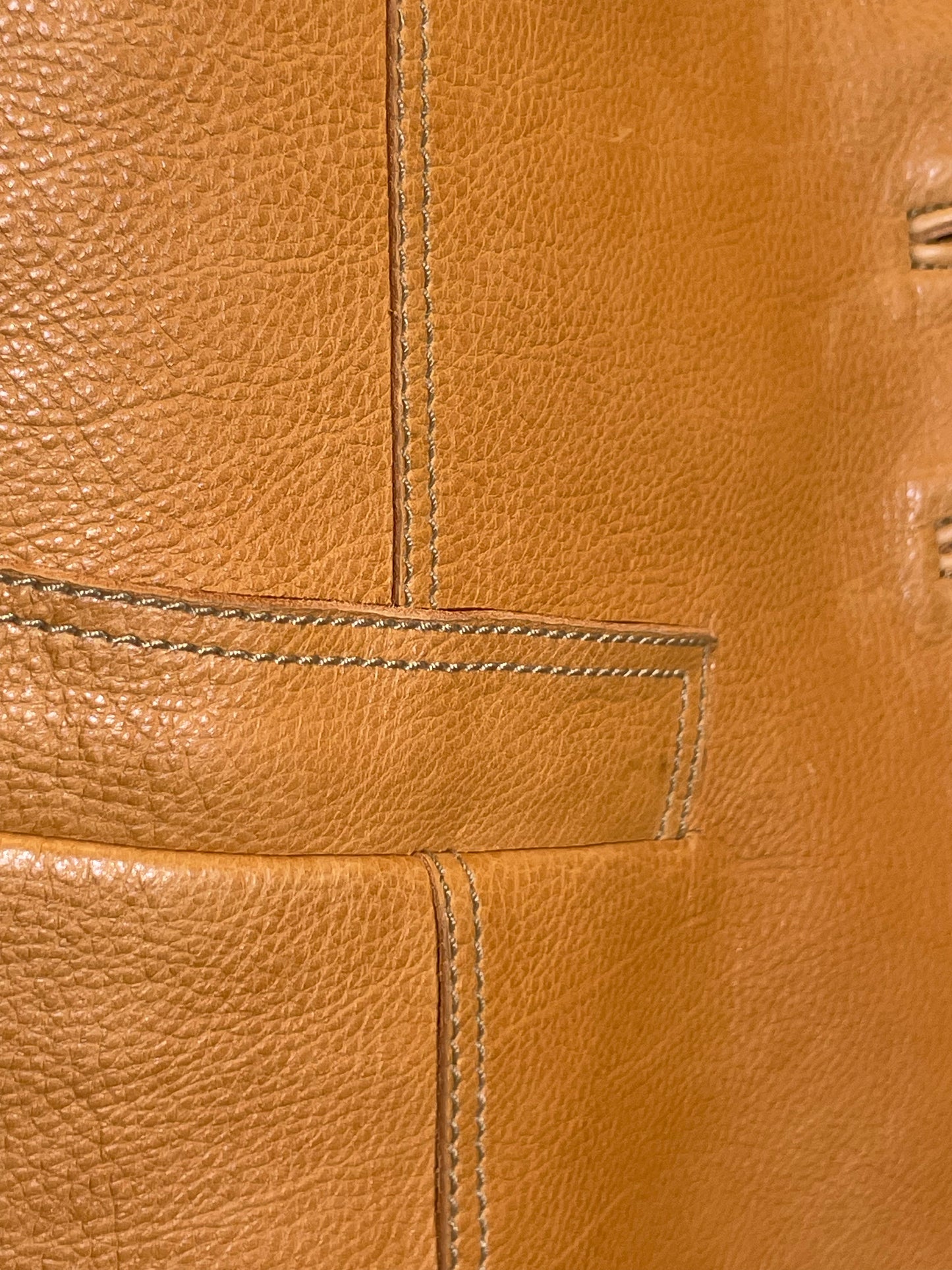 Hermès Lederweste, hellbraun mit Seiden - Rücken in 36