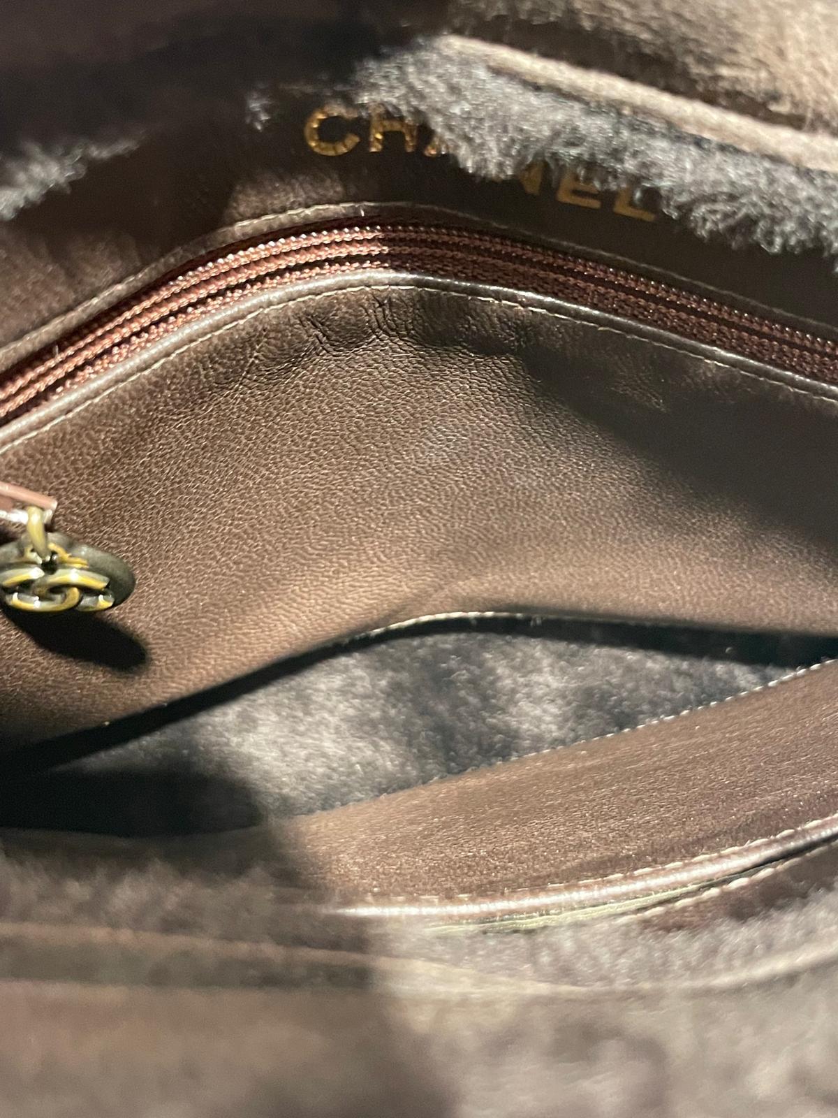 Chanel Tasche braun aus Veloursleder und Fell